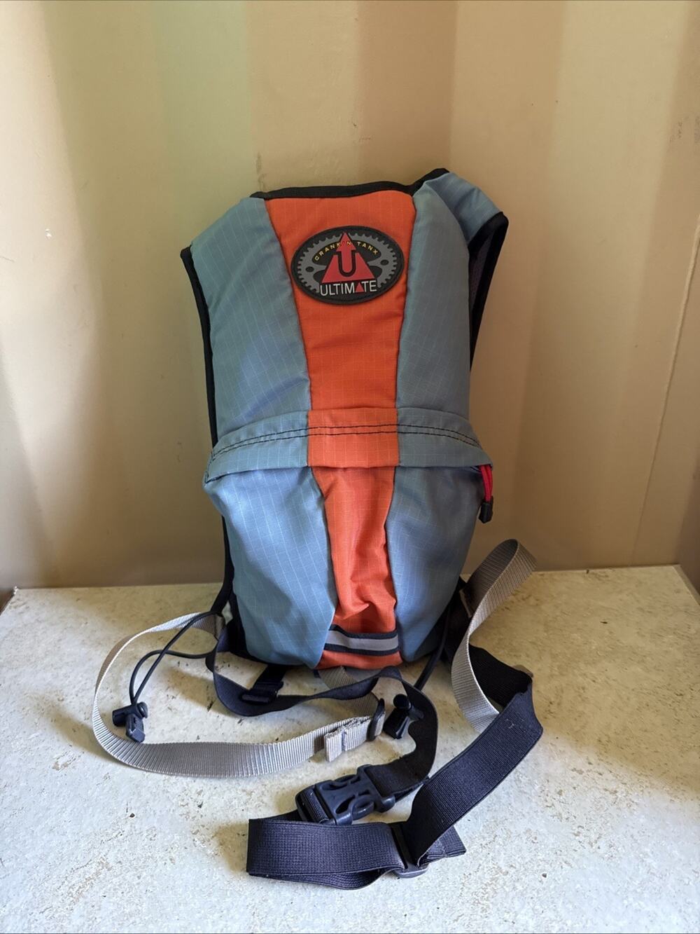 Vintage Ultimate Crank' n Tanx Hydration Backpack For Hiking Cycling 14”